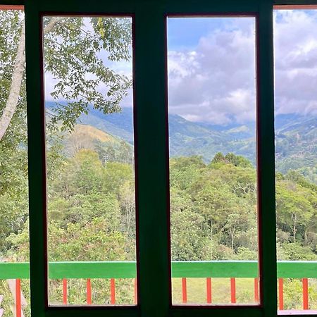 Hostal Bamboo Саленто Экстерьер фото