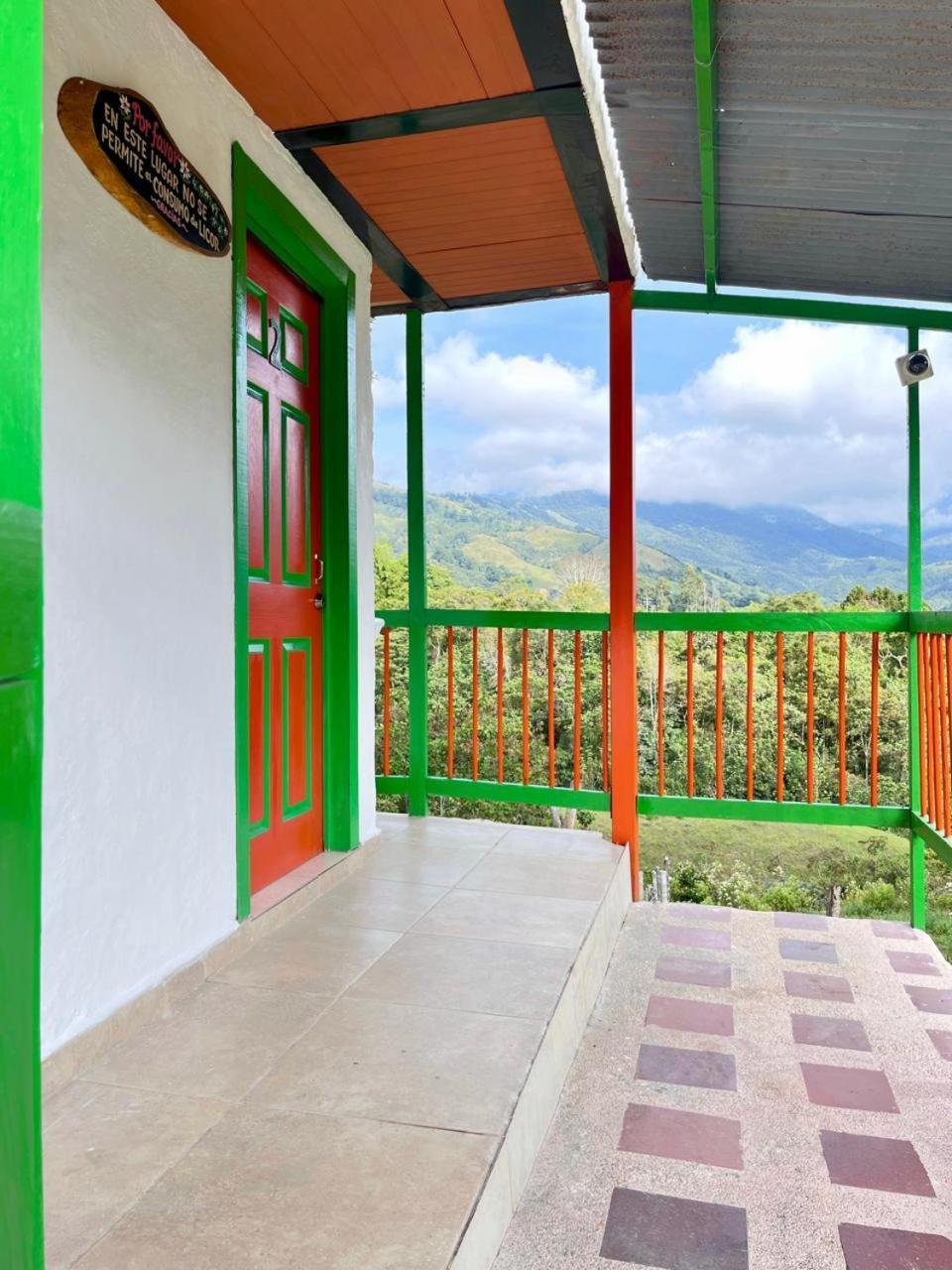 Hostal Bamboo Саленто Экстерьер фото